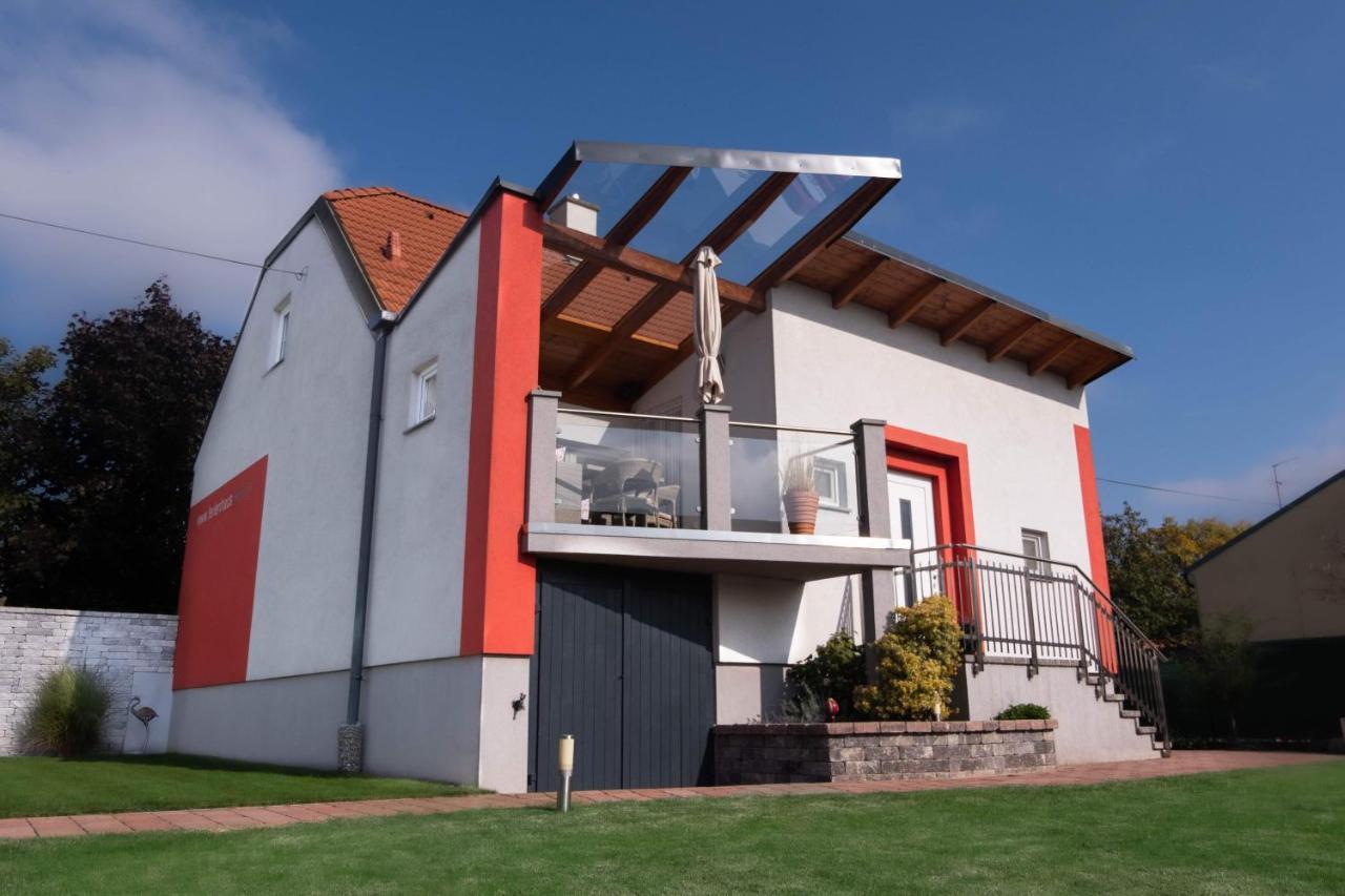Ferienhaus Koch Villa Mönchhof Dış mekan fotoğraf